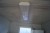 20 fod container, isoleret, med vinduer og dørparti indrettet som kontor / spiserum, med strøm og lys, årgang 2004 uden indhold