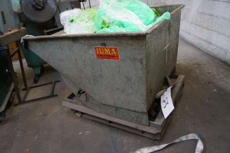 Tipper Container on Wheel L: 124 B: 87 H: 93 cm.
