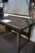 Workshop table with screwdriver L: 150 H: 89 D: 82 cm.