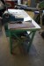 Værkstedsbord med skruestik uden indhold L: 122 H: 86 D: 55 cm