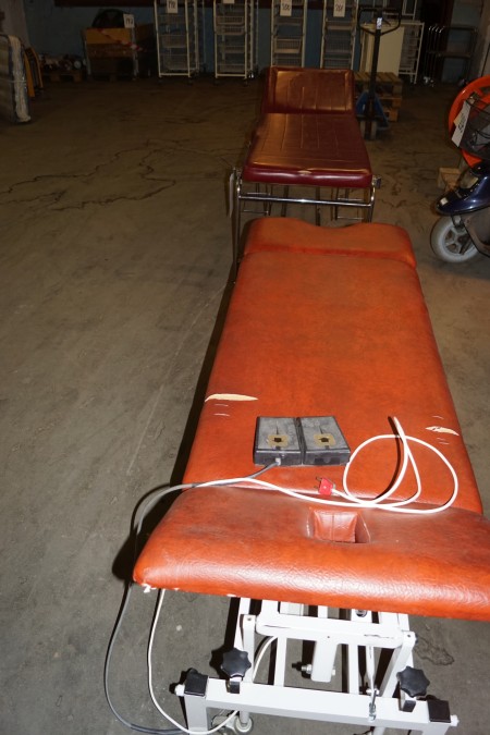 Massage bench H: 66 L: 185 B: 65 cm. + massage bench with electric hoist