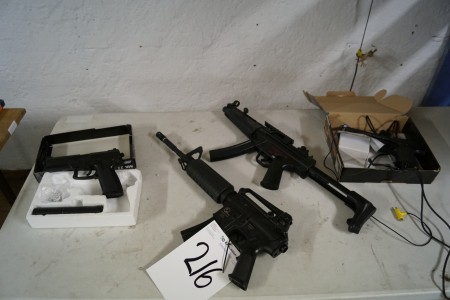 Splatter gevær 2 stk og 1 pistol, 1 pistol til PlayStation, ikke afprøvet