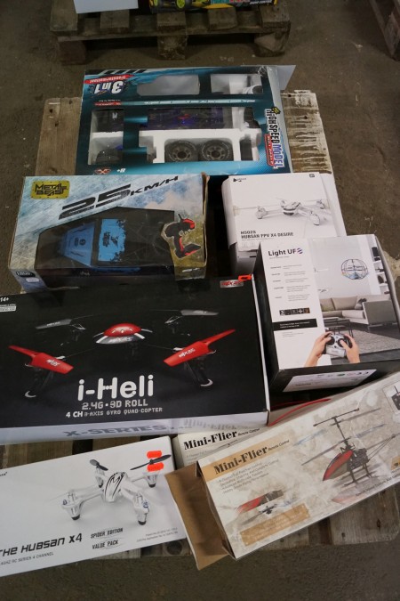 Drones - remote-controlled cars and more, from bankruptcy boxes, boxes have been opened, not tested, parts may be missing.