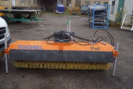 Hydraulic Sweeper 2.2 m wide Brand TUCHEL PROFI mmed new oil engine