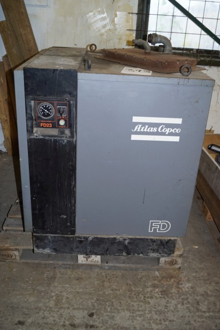 Køletører mærket: Atlas copco model: FD-23, H: 110 cm. B: 97 cm. D: 94 cm.