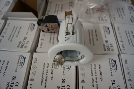 Posten Halogenmontageloch weißes Lochdurchmesser: 62 mm. + Halogenlampen