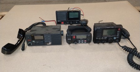 4 pcs. Used marine vhf radios. Stand unknown. Inspection and extradition: Call J. Høgh on 42 74 23 99
