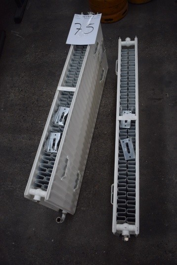 2 stk. radiatorer. 101x46x10 cm. + 100x36x12 cm.