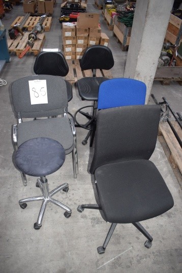 Verschiedene Stühle. 4 Stück Bürostühle + 3 Stück Stühle