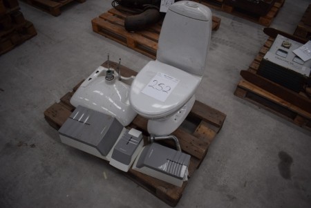 Toilet + diverse dele til handicapopbygning