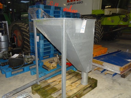 Silo for pellet stove + introductory speed and burner.