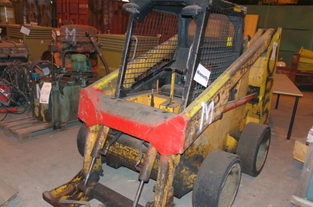 Mustang 900 series Skid Steer Loader; no attachments (4762)