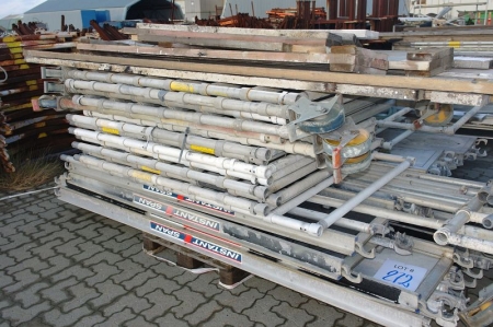 (3) Moveable tower scaffolding. Various lengths: 2.4 m and 3 m) x width: 1.33 m. Instant Span. Max.loading: 2KN/m2