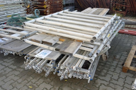 (2) moveable tower scaffolding. Length = 2.4 m x w = 1.33 m. Instant Span. Max. loading: 2KN/m2