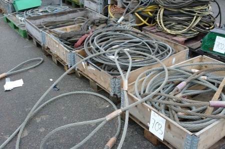 6 pallets with steel wire + lifting chains with hooks, shackles, etc.