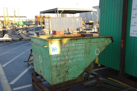 (2) tilting containers, 1000 l