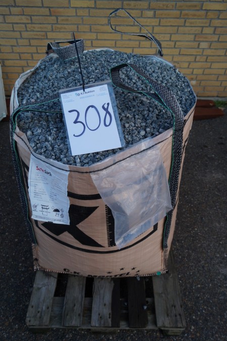 11/16 grå granitsten ca. 1000 kg.