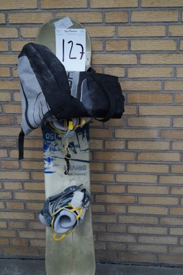 Snowboard.