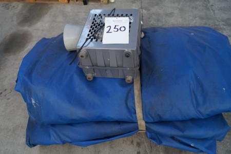 Bouncy cushion, approx. 10 x 10 m, working properly, holding pressure, full service book included