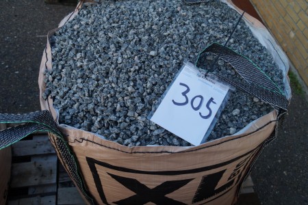11/16 gray granite stone approx. 1000 kg.