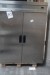 Dobbeltdørs-køleskab. 143x81,5x198,5 cm.