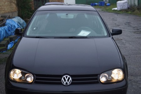 Volkswagen Golf 1,9 Tdi Første Registreringsdato:10-10-2000 kilometerstand:528225  reg.nr.:AT18043 uden plader