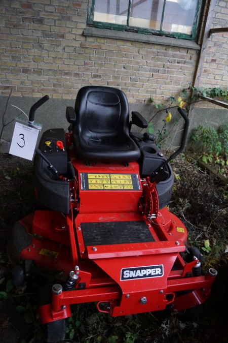 Snapper Lawn Mower, Hours: 85 Years: 2015