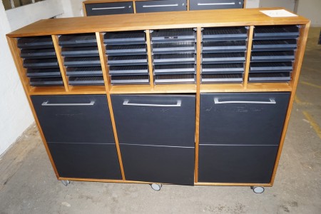 Rack on wheels with 3 doors and letter trays H: 127 B: 167 D: 42 cm