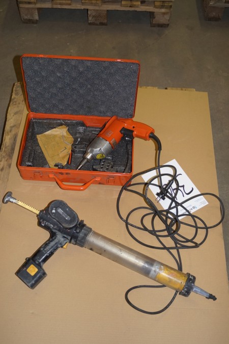 Screw machine labeled: Fien + electric fog gun without charger