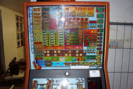 Slot machine brand: MOUNT EVEREST not tested H: 168 D: 43 B: 45 cm