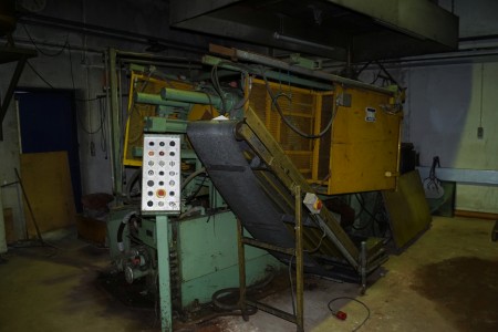 Pressure molding machine for zinc, Idra OLS 125, S / N 6396, with electric heated Zwars digle, ABB robot Fixed power must be disassembled by authorized electrician at the buyer's bill. NOTE ANOTHER ADDRESS