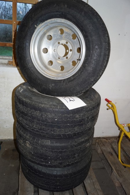 4 fælge med dæk,mærke:MICKEY THOMSEN fælge GOODYEAR 285/65/R16C
