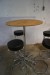 3 runde Couchtische ca. H: 120 Ø: 80 cm mit 8 Cafés, die Tische können in 3 Teile geteilt werden