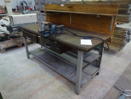 File bench with screw head (heuer primus). 193x80x138cm.