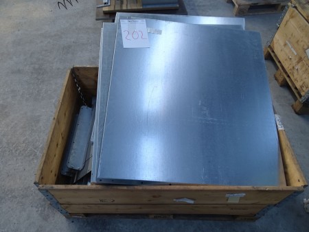 Batch of galvanized sheets for bookcase. 96x88 cm.