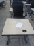 4 stk. skriveborde, justerbar højde, m. kontorstole. 75x65. 