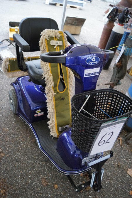 Trehjulet el scooter med svaber. Nye batterier og nyserviceret med garanti 