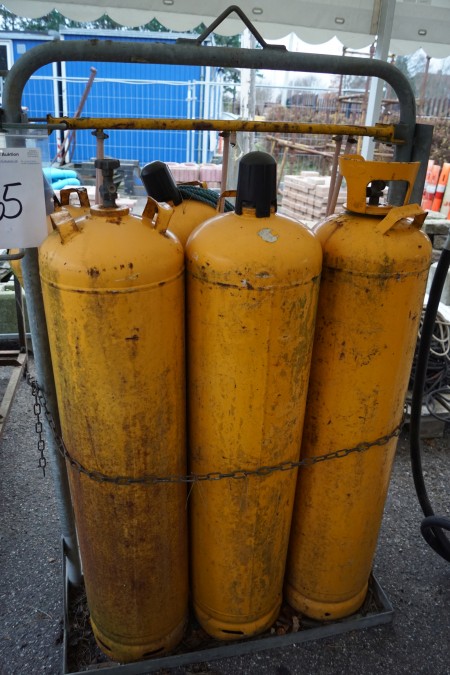 Stand with 5 gas bottles