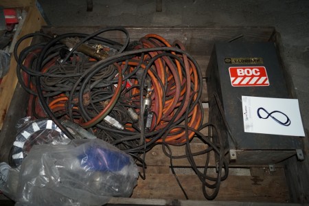 Diverse ledninger kabler mv.