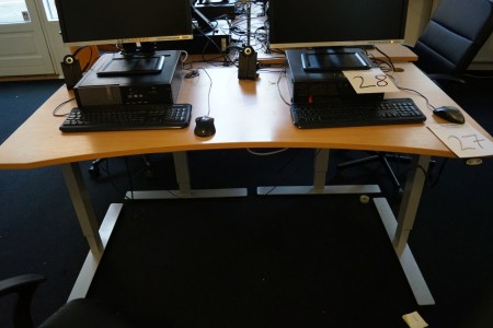 El raise lower table with 1 office chair. 160x80 cm tested ok