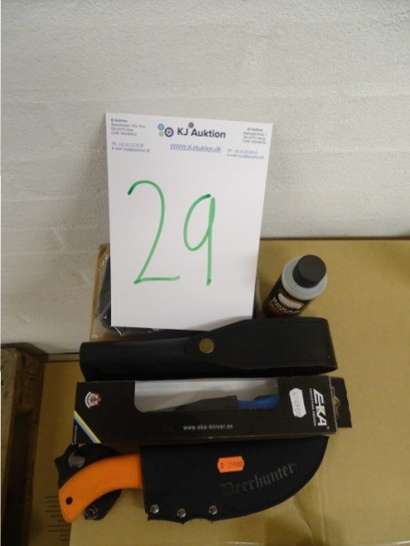 2 pcs. hunting knife (1 Beerhunter, 1 EKA), knife sleeve, cartridge case, 1 spraycleaner