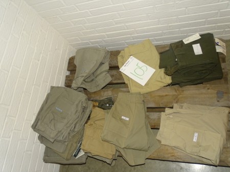 Various women's pants - 9 pairs size 44, 2 pairs size 46, 1 pair size 10 (WOMEN), 1 pair size 82, 2 pairs size 76