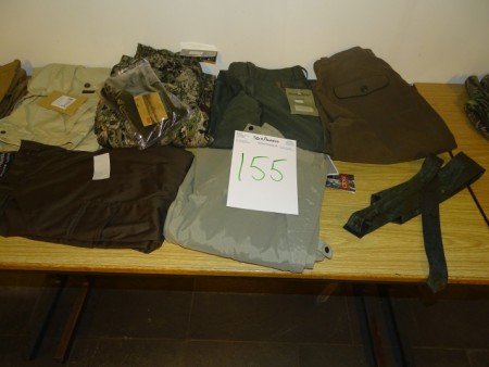 6 pairs of pants - including Deerhunter str. 52, unknown mrk. Str. 54, Pinewood, Str. 54, Charles Dubourg, Str. 52, Seeland Str. 52, Cross Str. 52, etc.