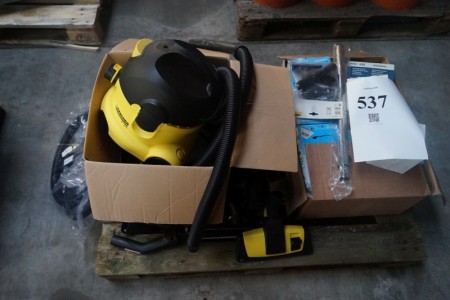 Kärcher vacuum cleaner. T 7/1 + box with various accessories.