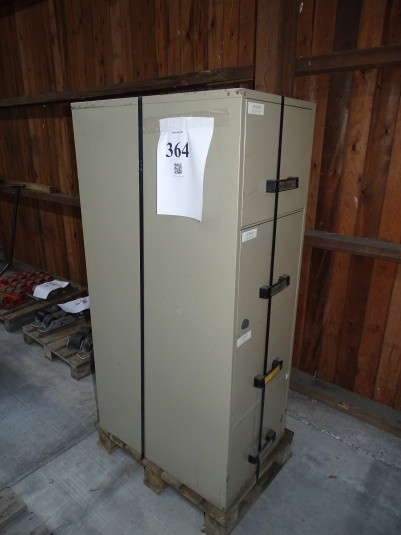 File cabinet 51,5x71,5x140 cm approximate measurements.