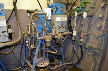 Wiwa Luft-drevet 3-udtag maling blande pumpe med målere, betjeningspanel og ventiler.År 1997