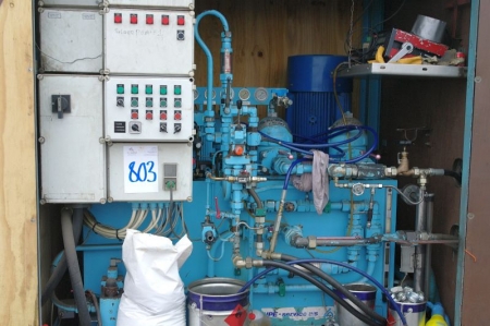 Hydraulikstation HPE-Service. Flushing pump: max 80 Amp. Trykprøvning: max 25 amp. Styrespænding primær: max 5 amp. Egenvægt 4,2 ton + slanger på side. Flasker medfølger ikke