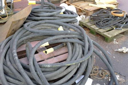 (2) pallet compressed air hoses + (1) pallet welding cables