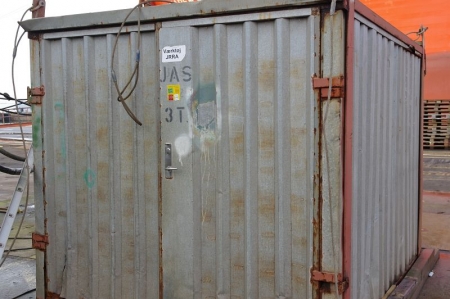 Container, 6 fod. Indhold: (2) olieradiatorer, el-kabler, svejsekabler, dykpumpe
