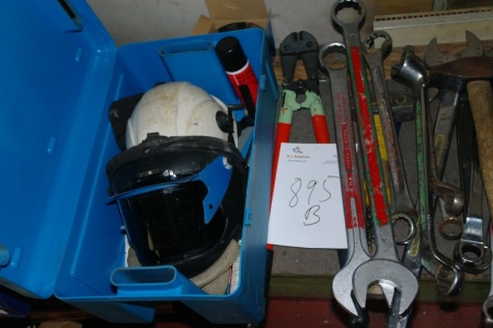 Supply air masks + hand tools